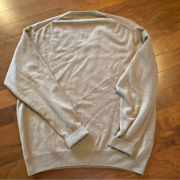 VTG Cashmere Men's SZ L tan Sweater V-Neck Pullover Jacobsons home Brand - Picture 3 of 3